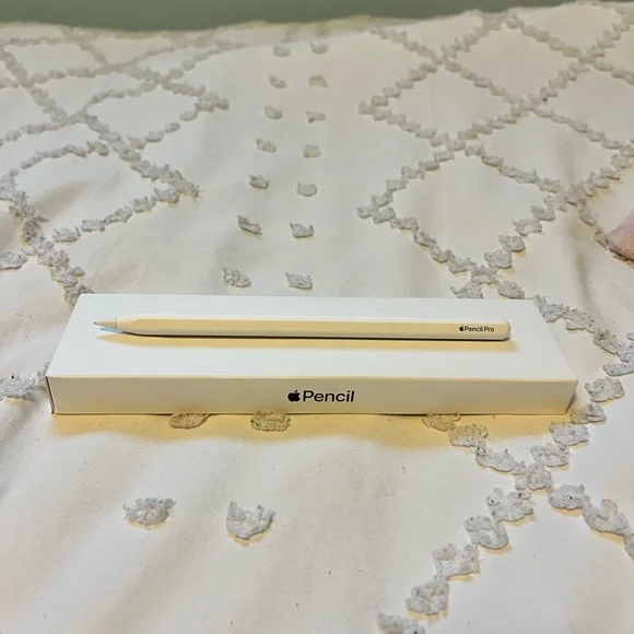 Apple Pencil Pro - Picture 1 of 2